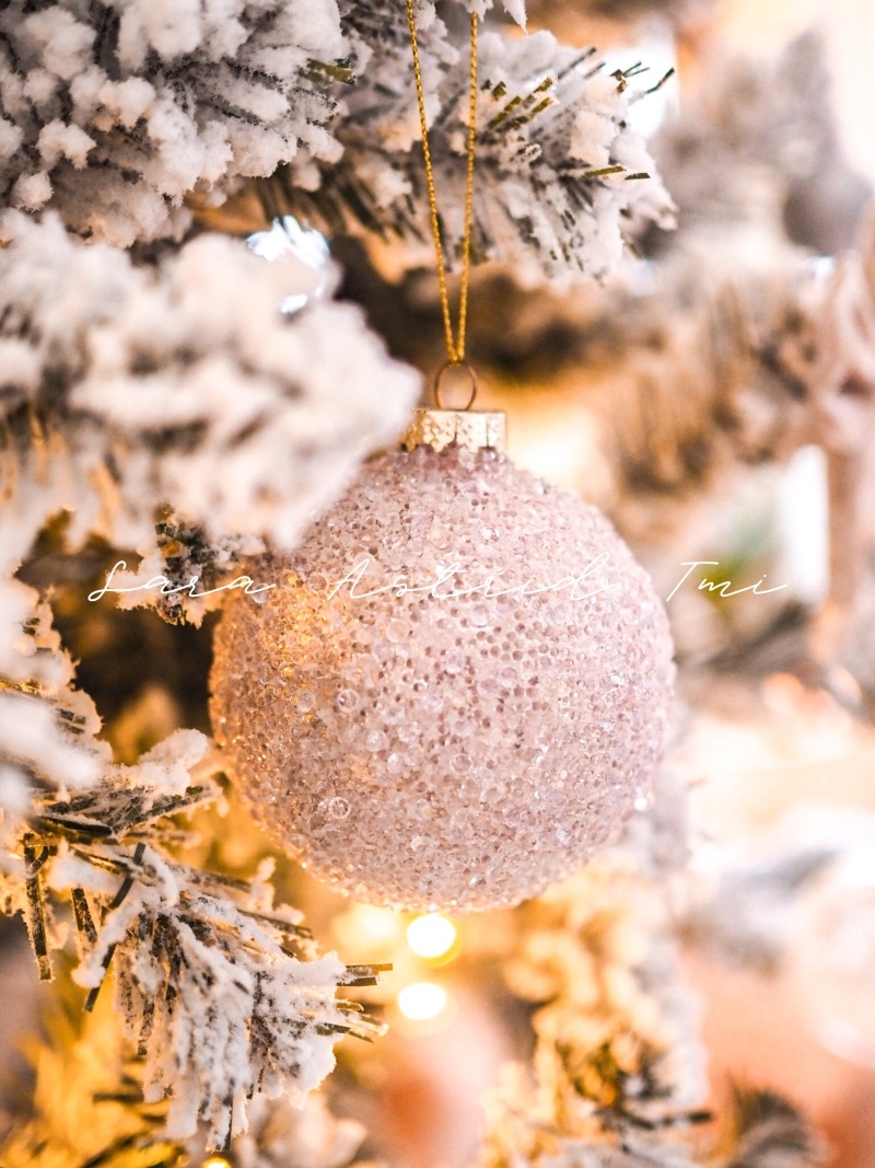 Joulupallo kuvapankkikuva