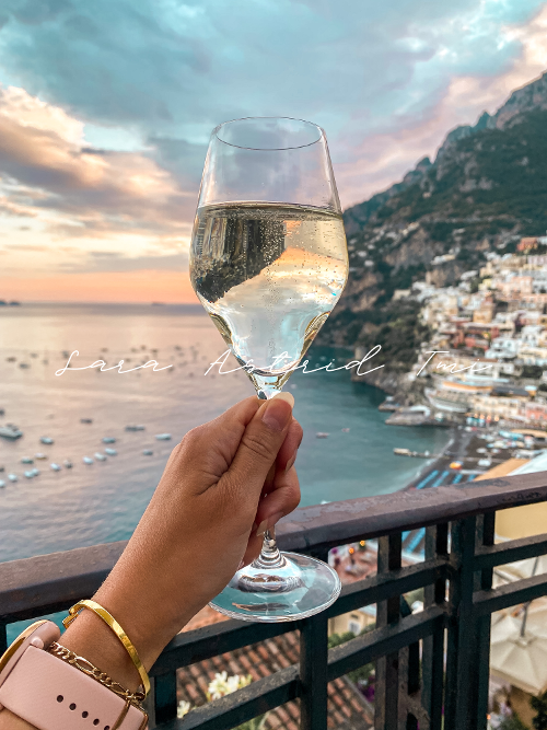 Positano prosecco kuvapankkikuva